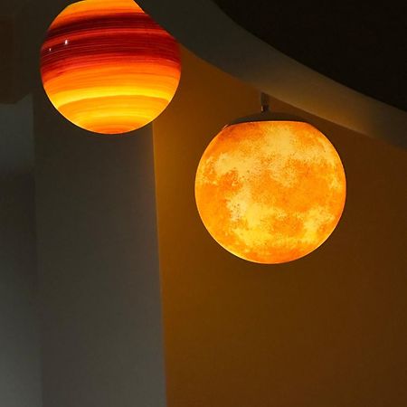 Moon Room, Nuit Insolite - Ollioules Toulon Var Exterior foto